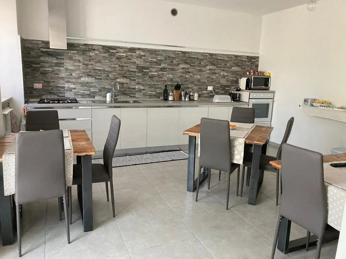 Casale Luel Διαμέρισμα Valeggio sul Mincio